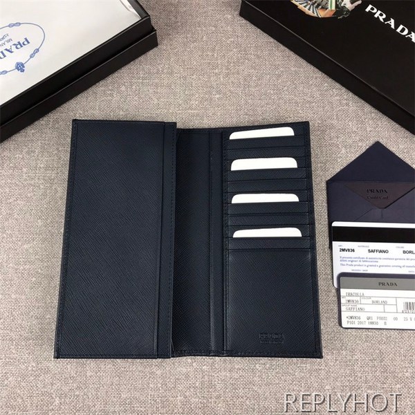 프라다 장지갑 신상 P1051