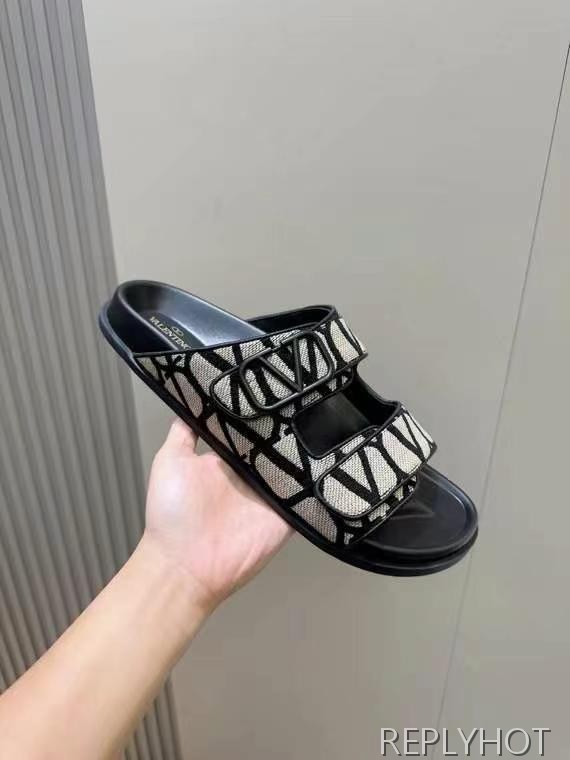 발렌티노 2025 VLogo Toile Iconographe double strap 샌들 슬리퍼