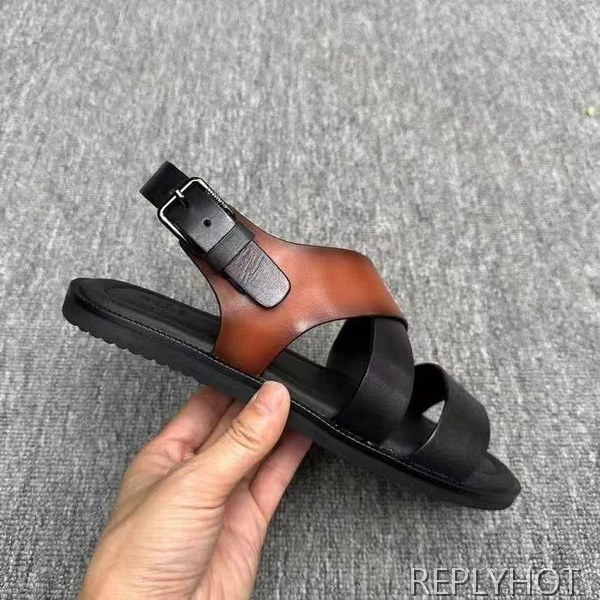 벨루티 2025  시프노스 패턴 가죽 샌들  신발