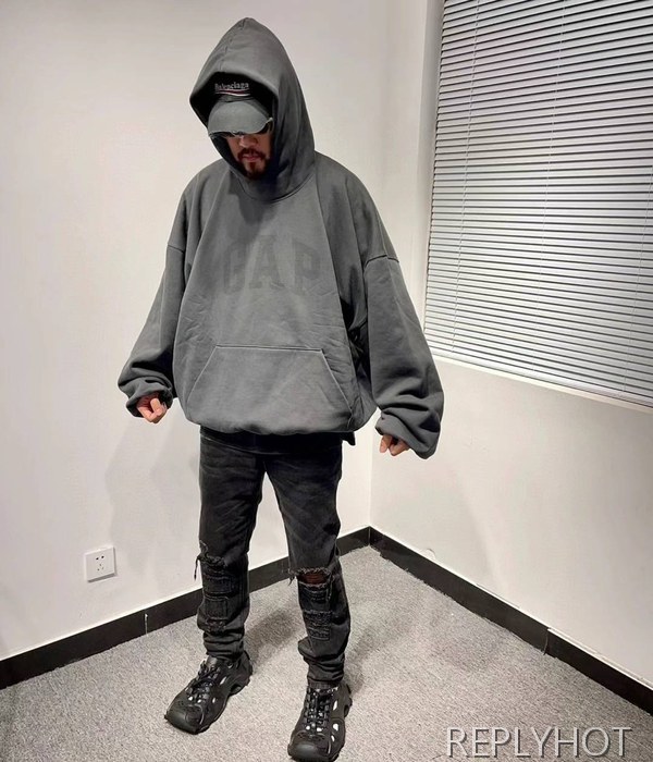 발렌시아가 2024 HD 컷아웃 슬라이드 뮬 샌들 슬리퍼