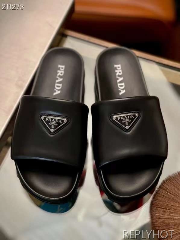 프라다 2024 스틸사피아노 와펜 뮬 샌들