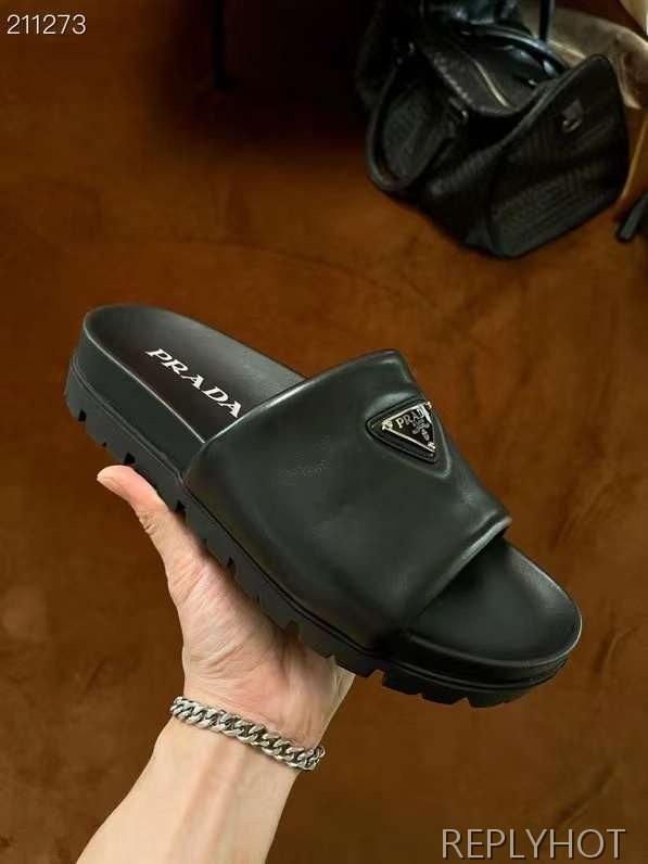 프라다 2024 스틸사피아노 와펜 뮬 샌들