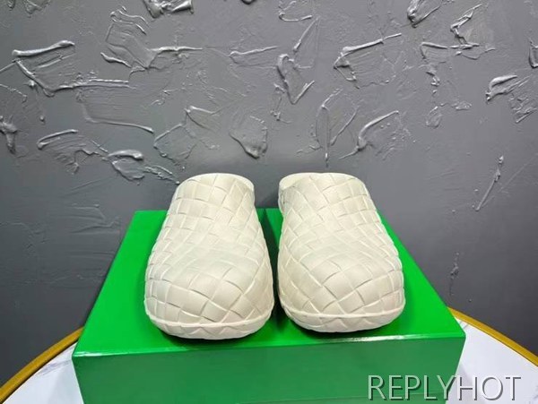 보테가베네타 2023 인트레치아토 슬라이드 뮬 샌들 슬리퍼