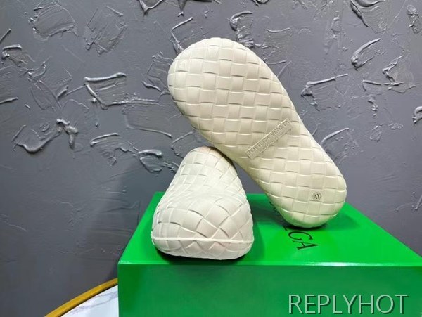 보테가베네타 2023 인트레치아토 슬라이드 뮬 샌들 슬리퍼