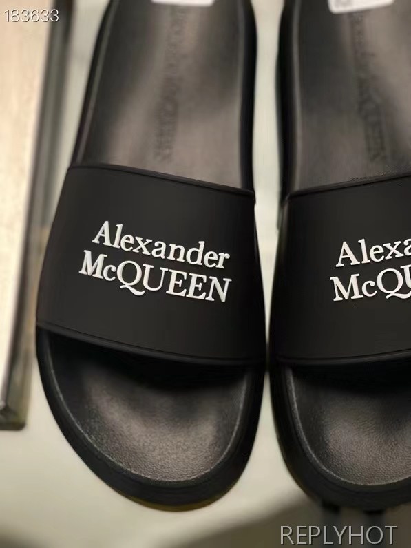 알렉산더맥퀸 2022 베이직 로고 비치 샌들