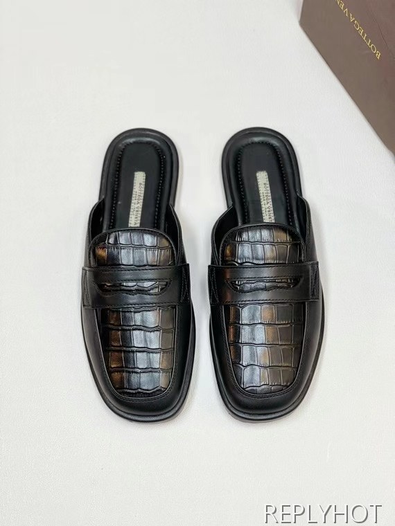 보테가베네타 2022 뮬 샌들