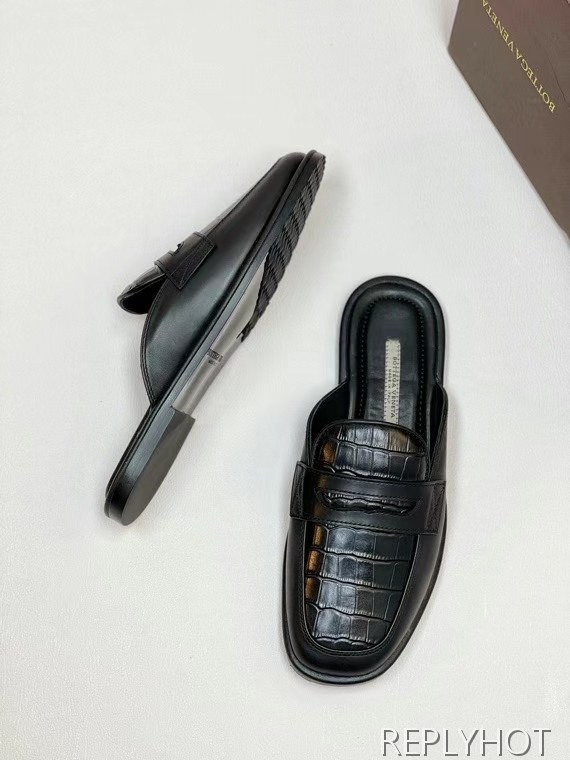 보테가베네타 2022 뮬 샌들