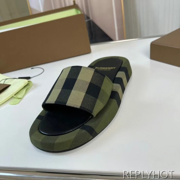 버버리 2022 와이드솔 슬라이드 샌들