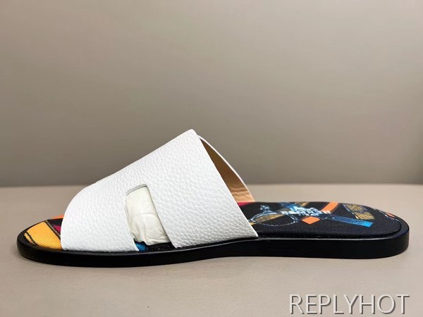 에르메스 2022 멀티패턴 화이트 이즈미르 샌들