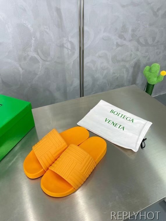 보테가베네타 2022 빅 인트레치아토 스트라이프 샌들