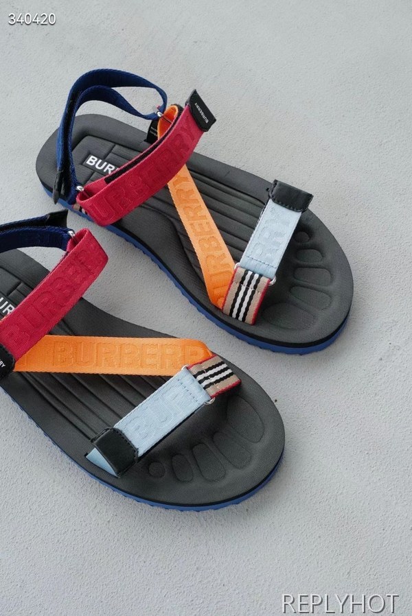 버버리 2022 아이콘 로고 스트라이프 샌들