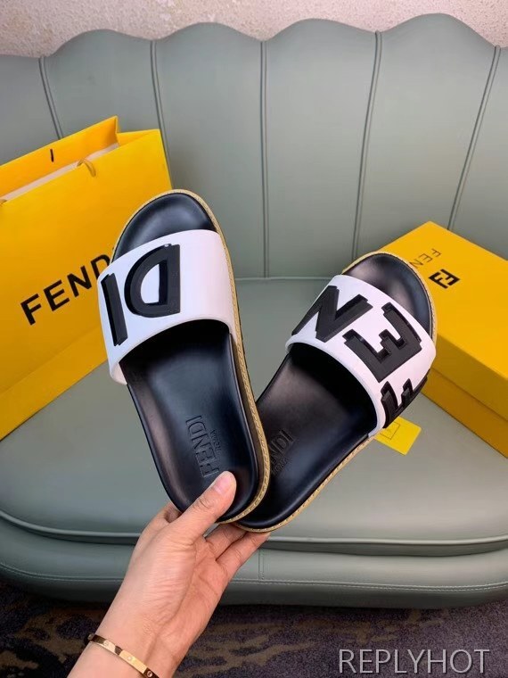 펜디 2022 로고 엠보 비치 샌들