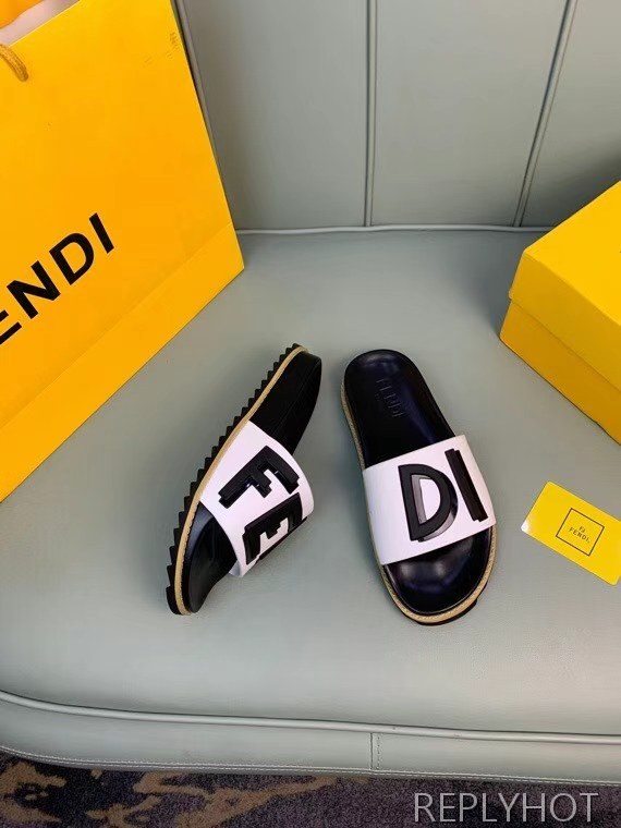 펜디 2022 로고 엠보 비치 샌들