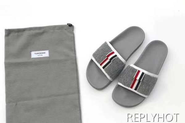 톰브라운 2022 그레이  화이트  파이핑 울 레이어 비치 샌들 슬라이드