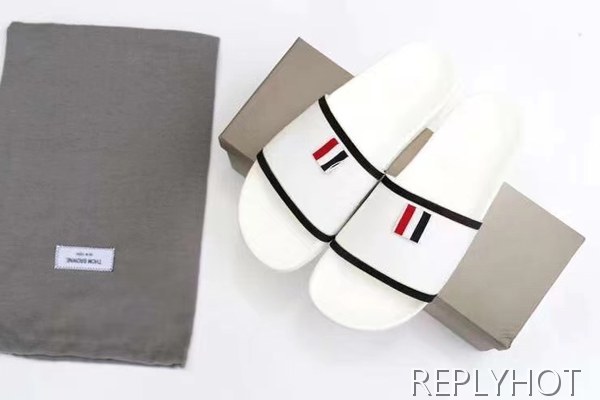 톰브라운 2022 화이트 블랙 파이핑 테이프 비치 샌들 슬라이드