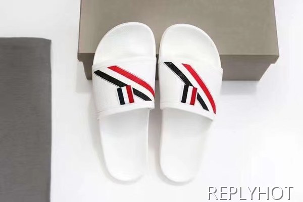 톰브라운 2022 디아고날 스트라이프 테이프 비치 샌들 슬라이드