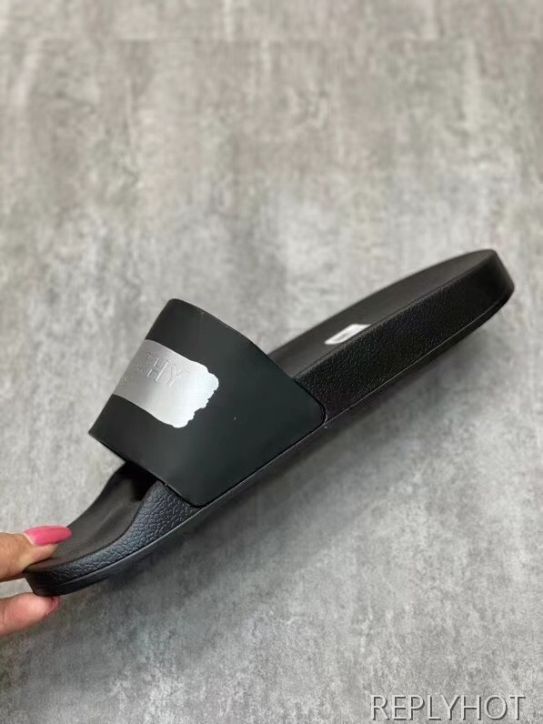 지방시 2021 실버 엠보로고 스트라이프 비치 샌들