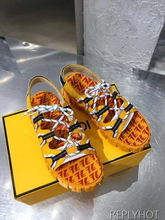 펜디 2021 자카드 스트랩 샌들