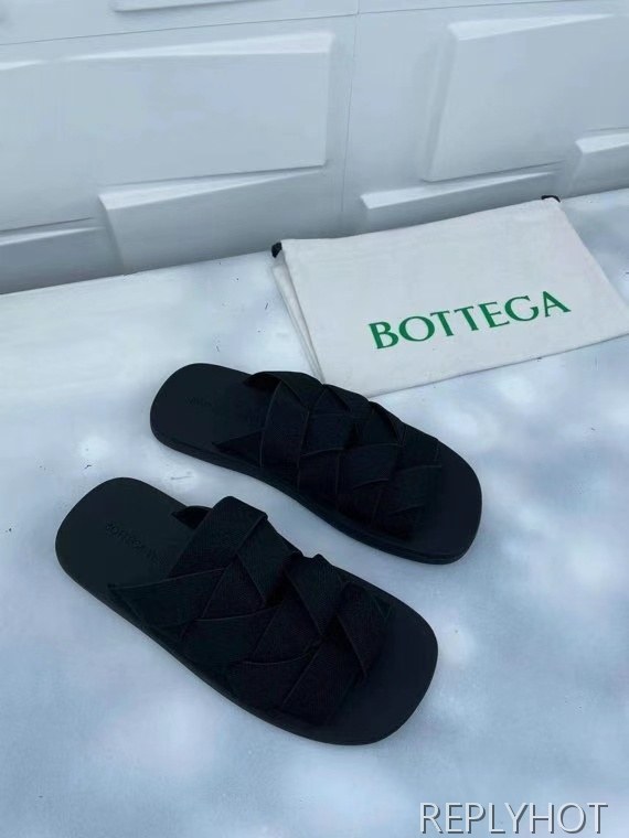 보테가베네타 2021 인트레아토 비치 샌들