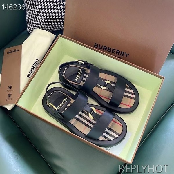 버버리 2021 버클 투스크랩 샌들