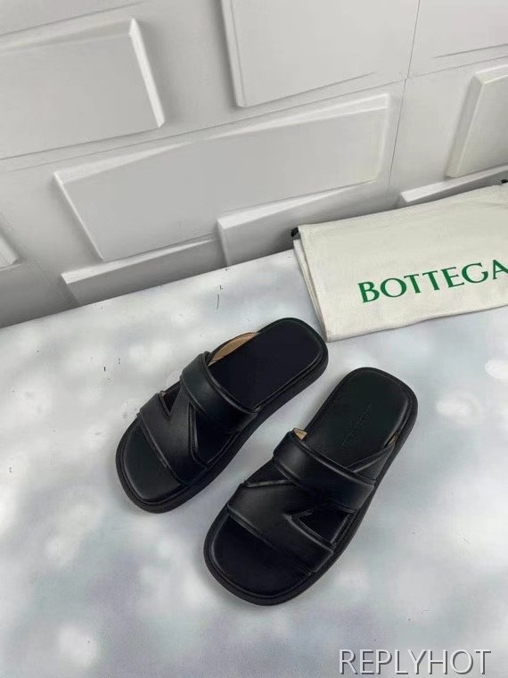 보테가베네타 2021 스트랩 샌들