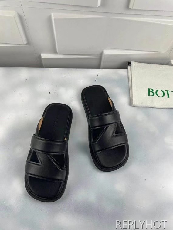 보테가베네타 2021 스트랩 샌들