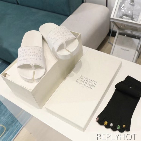 마르지엘라 2021 타비 슬리퍼