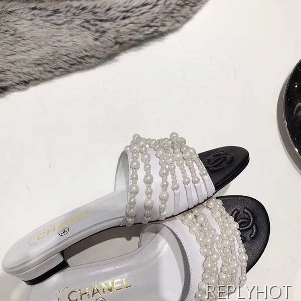 샤넬 진주 샌들 화이트