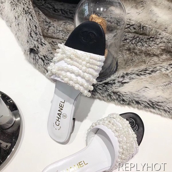 샤넬 진주 샌들 화이트