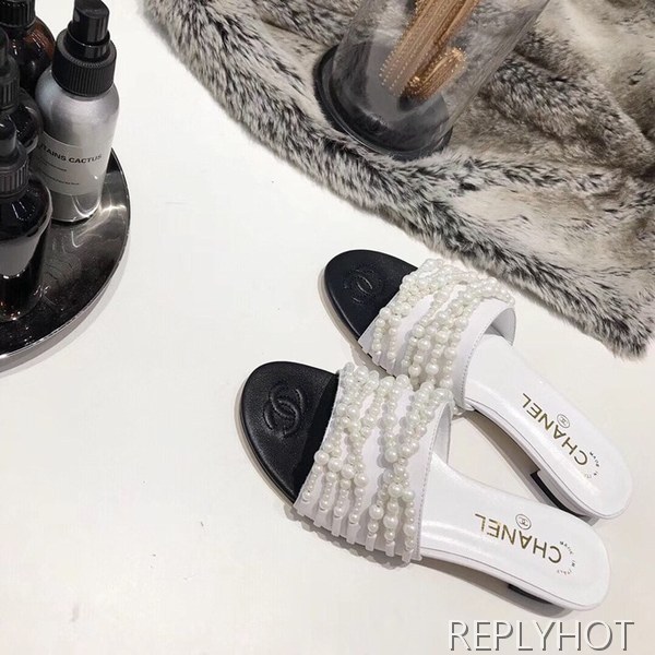 샤넬 진주 샌들 화이트