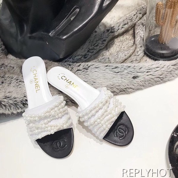 샤넬 진주 샌들 화이트