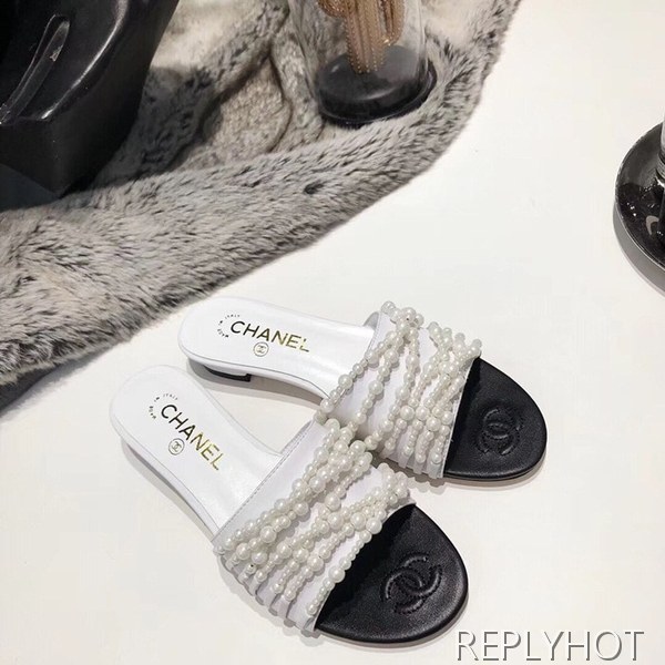 샤넬 진주 샌들 화이트