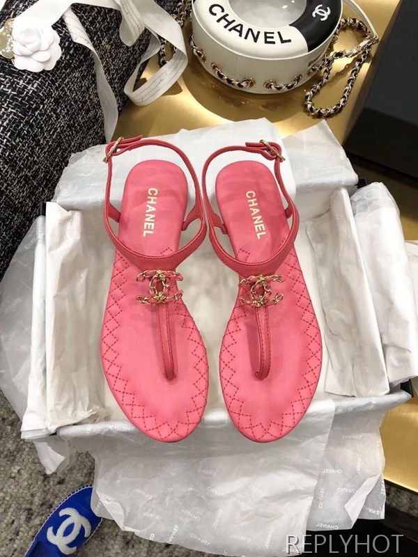 샤넬 cc로고 샌들 핫핑크