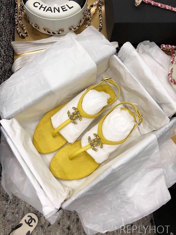 샤넬 cc로고 샌들 옐로우