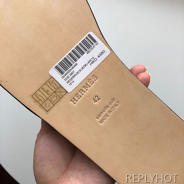 21위 Hermes 에르메스 남성용 슬리퍼