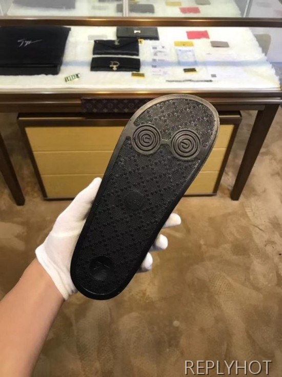 GucciGucci Common GG Suprim Canvas Black Mens Sneakers