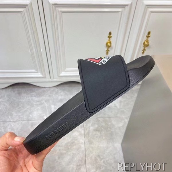 버버리 2020 러버 슬라이드 샌들