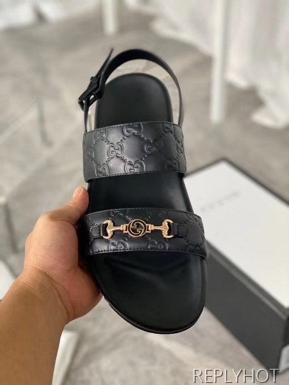구찌 2020 GG시마 엠보로고 버클 스트랩 샌들