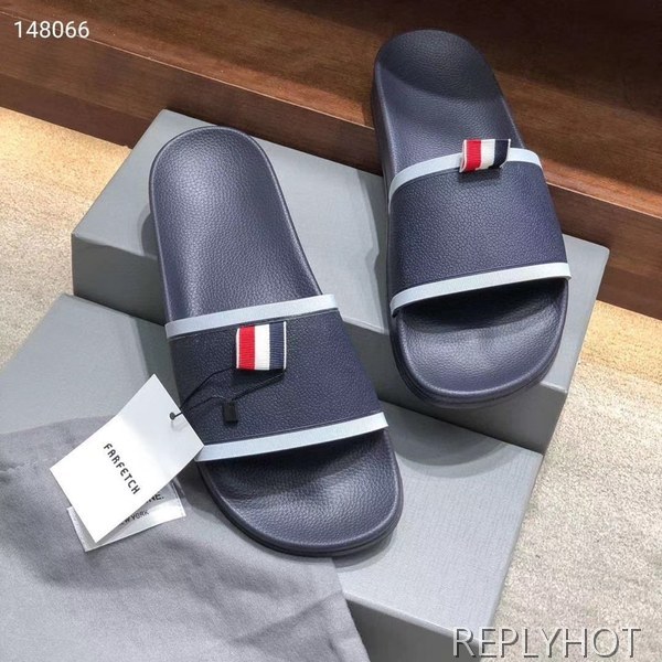 톰브라운 2020 삼선테이프 비치샌들