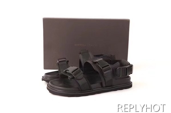 보테가베네타 2020 로고스트랩버클 샌들