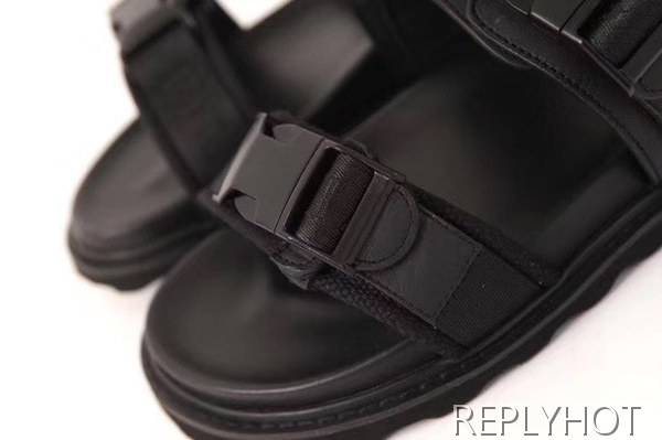 보테가베네타 2020 로고스트랩버클 샌들