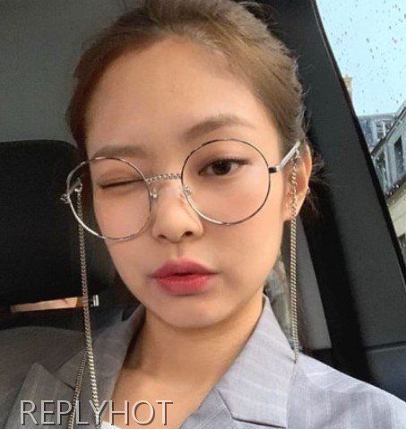 샤넬 제니 안경