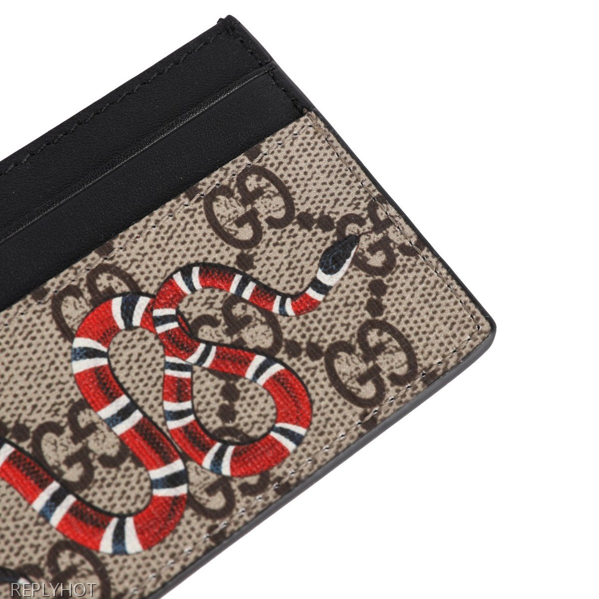 구찌 베스트리에 킹스네이크 프린트 카드 지갑