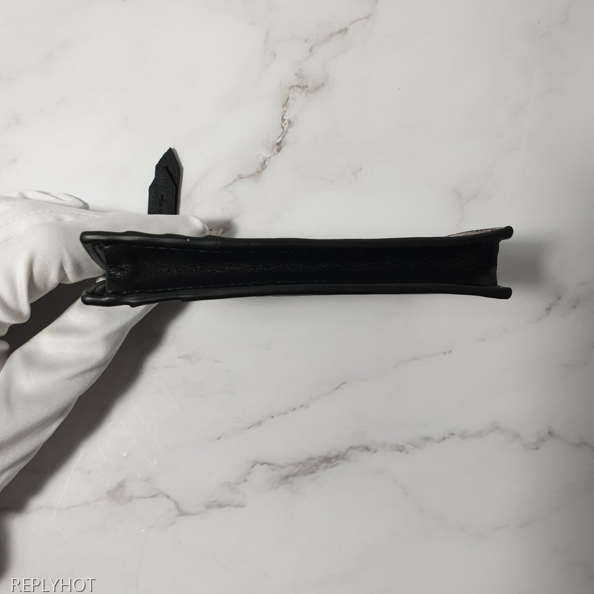 구찌 벌 프린트 카드 지갑