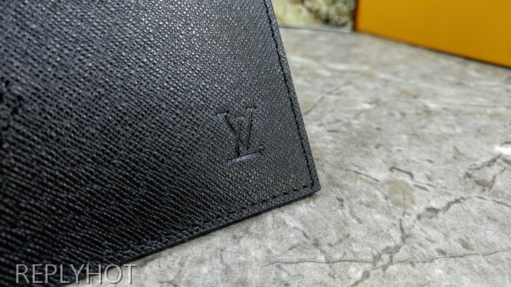 루이비통 타이가 코인 카드홀더 카드지갑