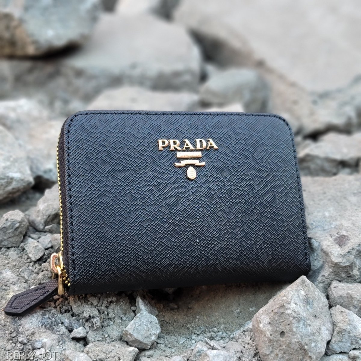 프라다 사피아노 카드 중지갑 블랙