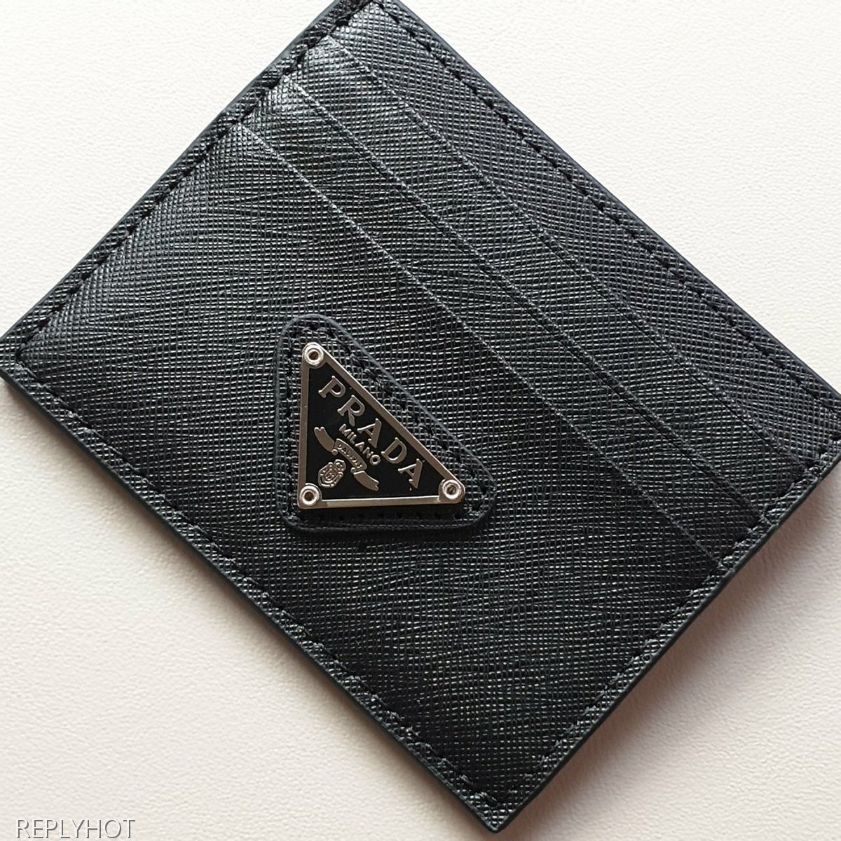 프라다 삼단 사피아노 카드지갑