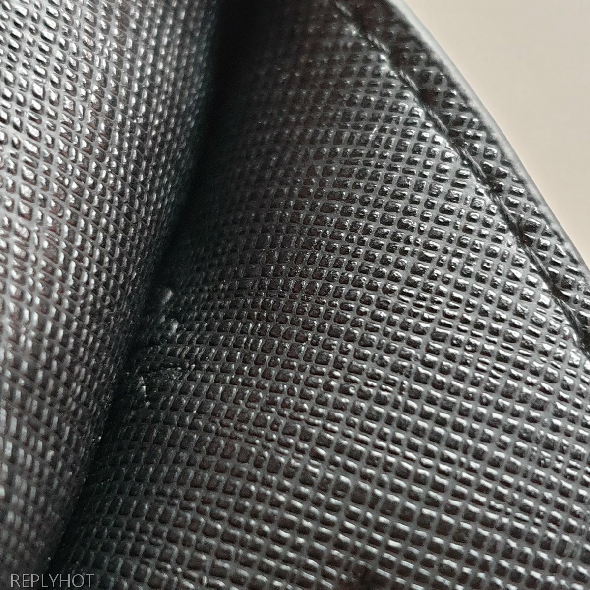 프라다 삼단 사피아노 카드지갑