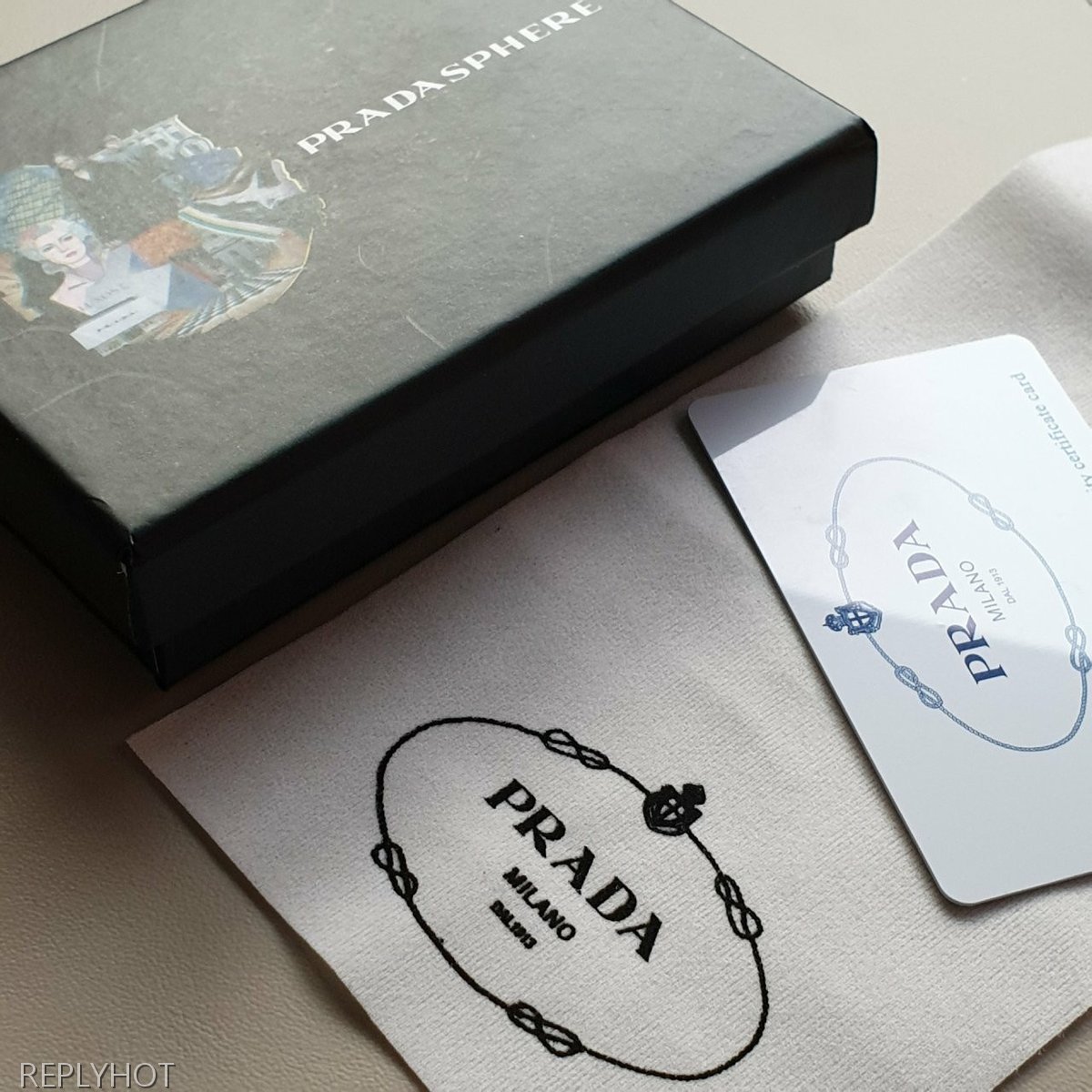 프라다 삼단 사피아노 카드지갑