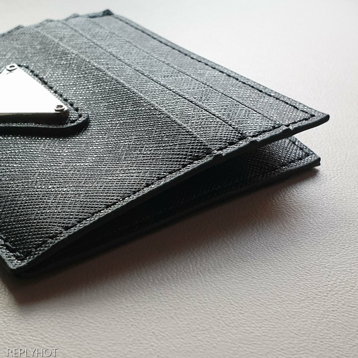 프라다 삼단 사피아노 카드지갑